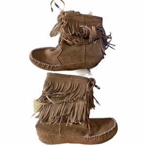 Minnetonka Double Fringe Brown Leather Boots